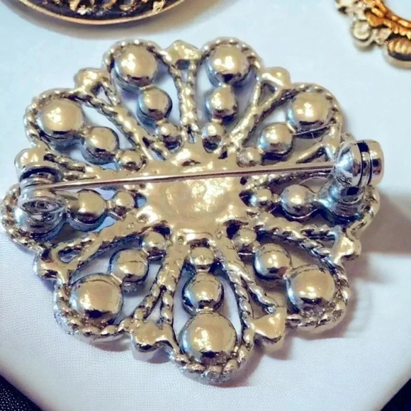 Vintage Starburst Round Rhinestone Silver Tone Brooch Pin - Picture 3 of 4